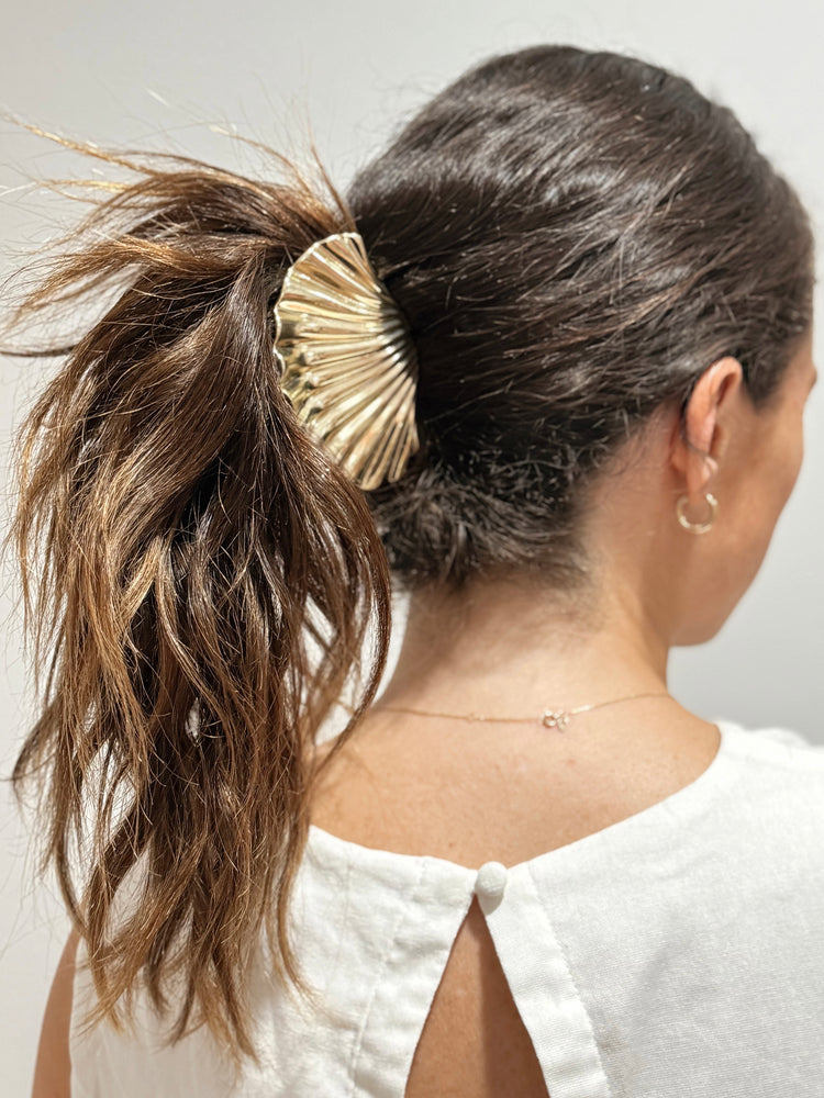 GOLD CLAM CLAW HAIR CLIP