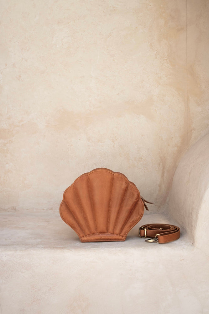 KOA GRANDE // CHESTNUT ANTIQUE