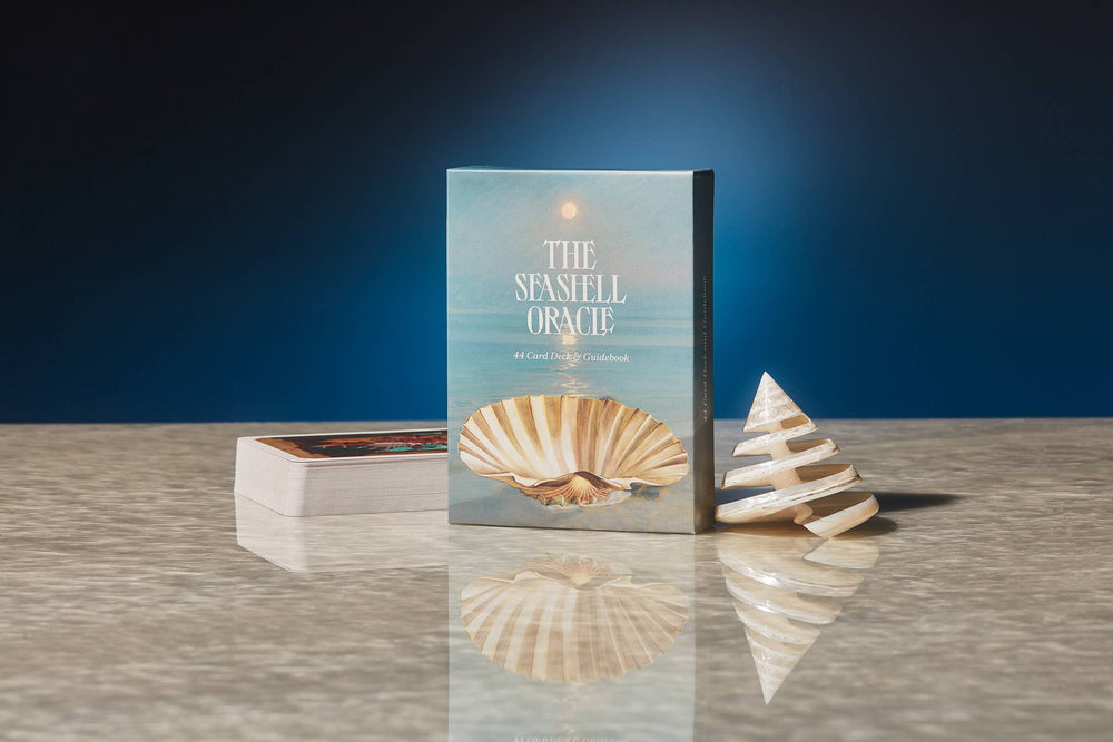 THE SHELL ORACLE: 44 CARD DECK AND GUIDE BOOK