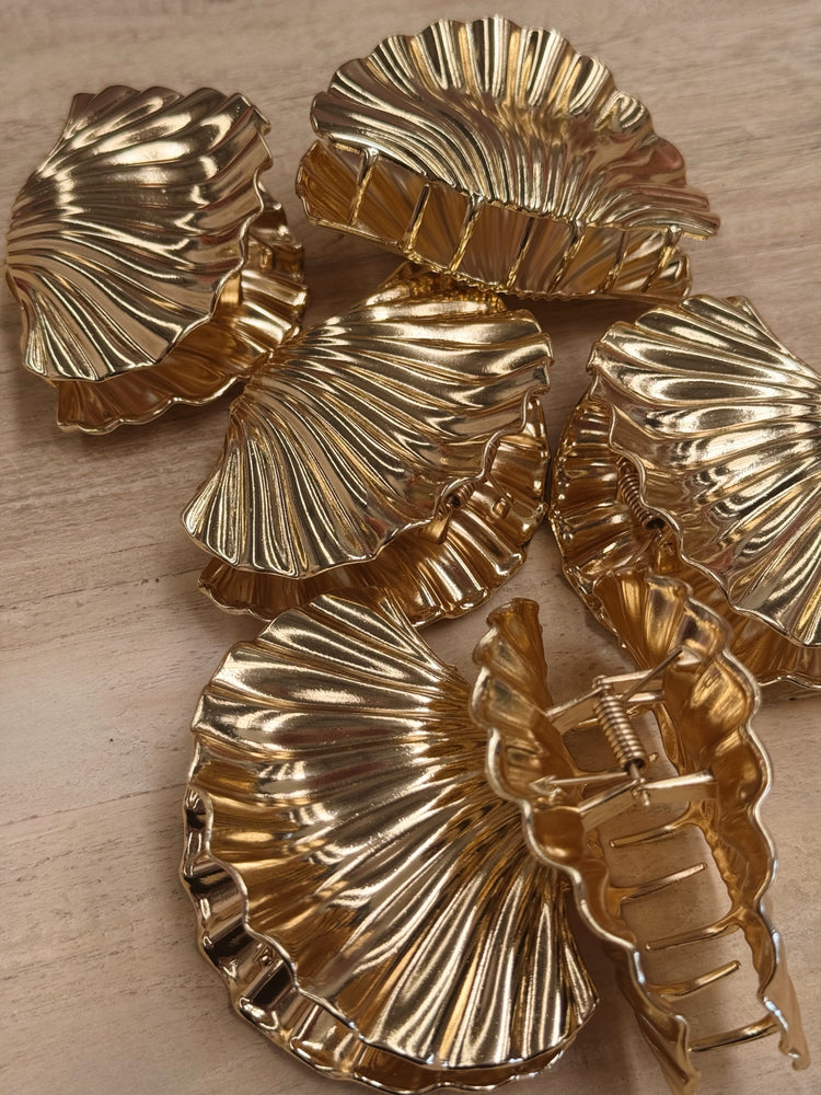 GOLD CLAM CLAW HAIR CLIP