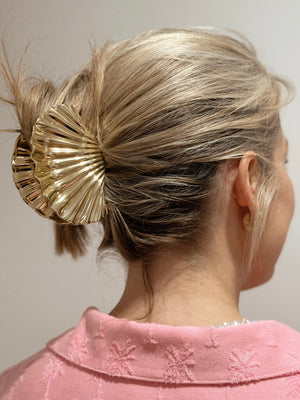 GOLD CLAM CLAW HAIR CLIP