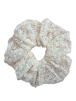 LACE OVERSIZED SCRUNCHIE