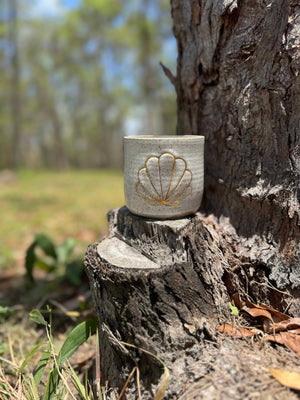SHELL CERAMIC MUG