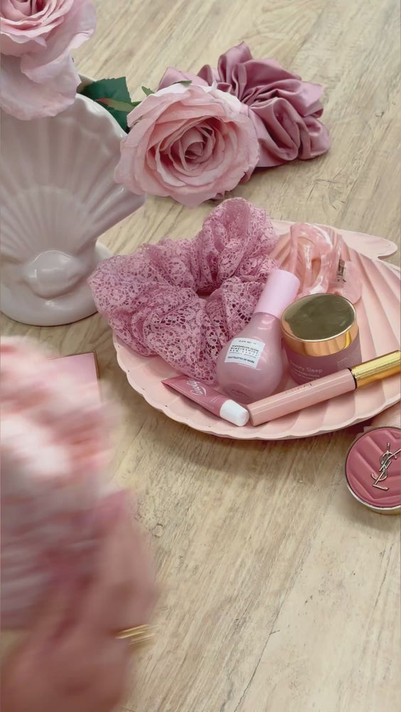 
            
                Load and play video in Gallery viewer, Cottage Makeup Bag
            
        