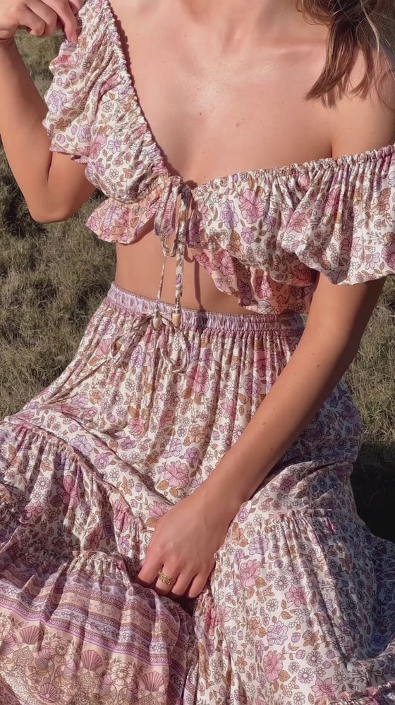 
            
                Load and play video in Gallery viewer, Seaside Maxi Skirt - Sunset
            
        
